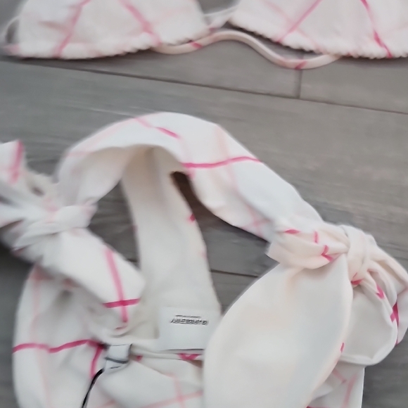 BNWT Burberry White and Pink Checkered Bikini - Picture 4 of 5
